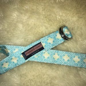 Vineyard Vines belt